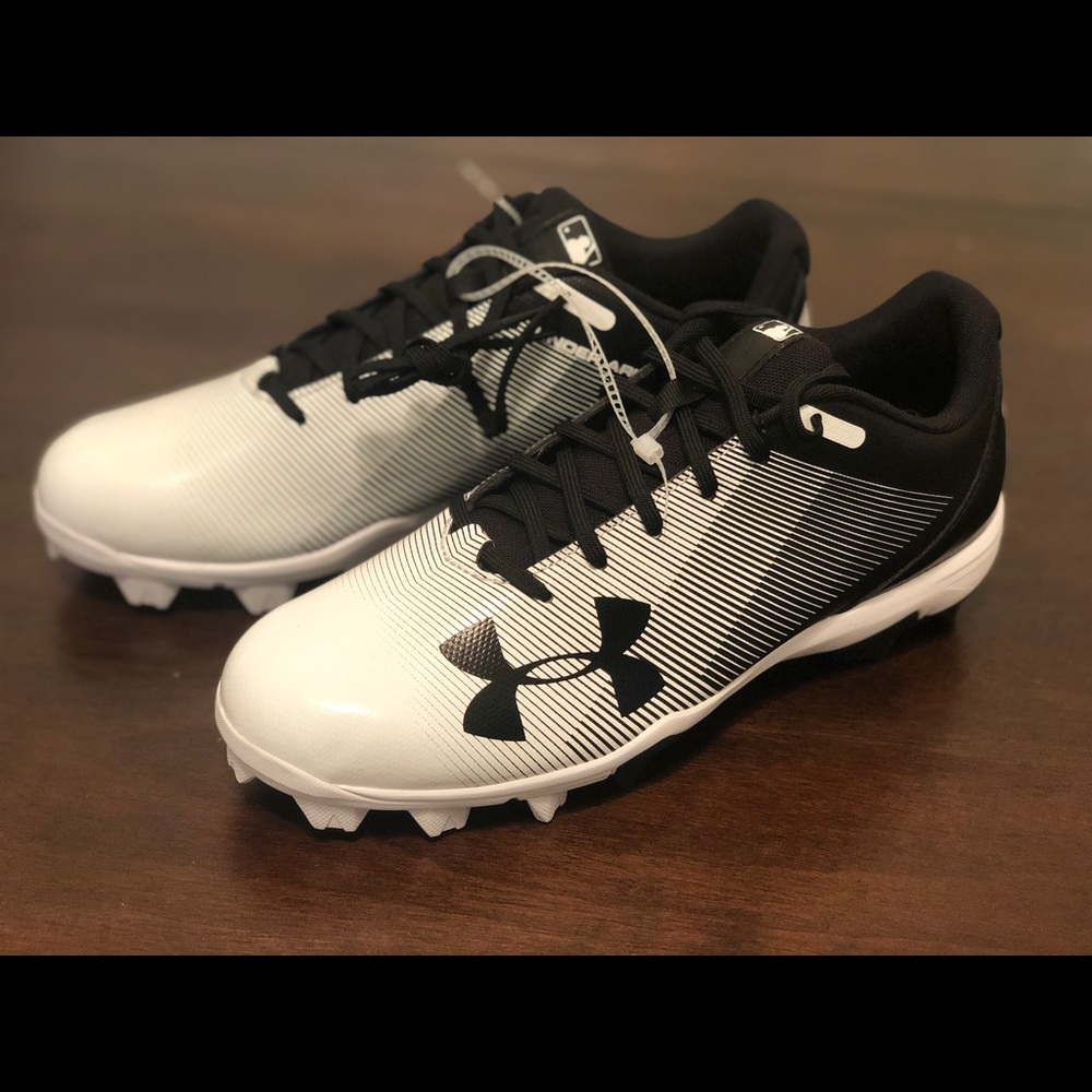 UNDER ARMOUR LEAD OFF LOW RM